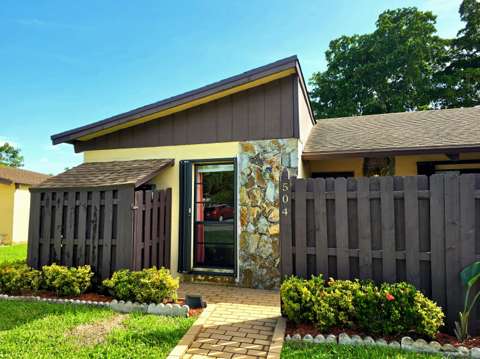 504 Briarwood Circle #1-54, gated community for sale in Hollywood