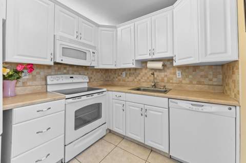 426 Burgundy I, Delray Beach FL - photo 7 of 26