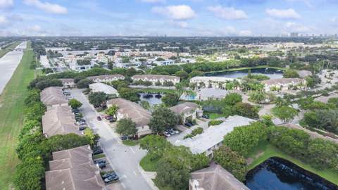 2022 Island Drive, Riviera Beach FL - photo 24 of 37