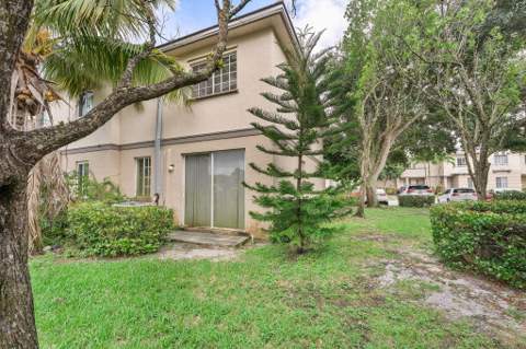 2022 Island Drive, Riviera Beach FL - photo 18 of 37