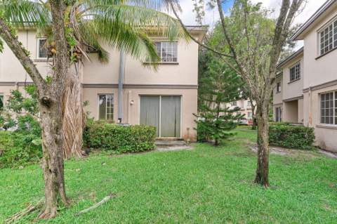 2022 Island Drive, Riviera Beach FL - photo 19 of 37
