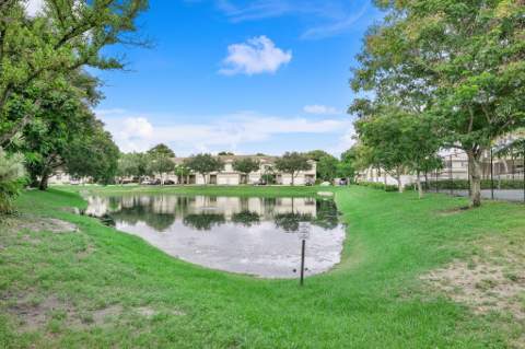 2022 Island Drive, Riviera Beach FL - photo 20 of 37