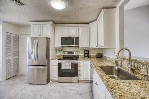 8206 Mooring Circle, Boynton Beach FL - photo 13 of 57
