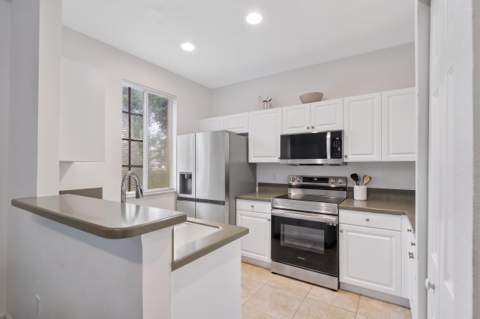 2022 Island Drive, Riviera Beach FL - photo 7 of 37