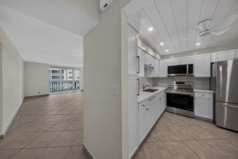 610 NE 12th Avenue #601, Hallandale Beach FL - photo 7 of 45