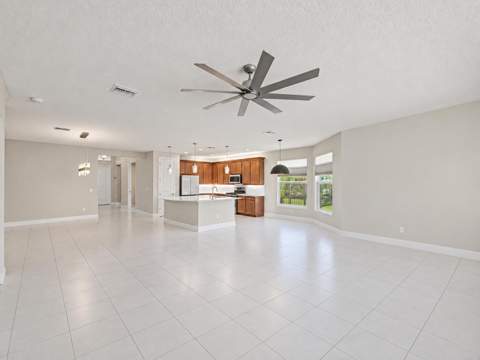 12000 SW Bristol Bay Drive, Port St. Lucie FL - photo 18 of 103