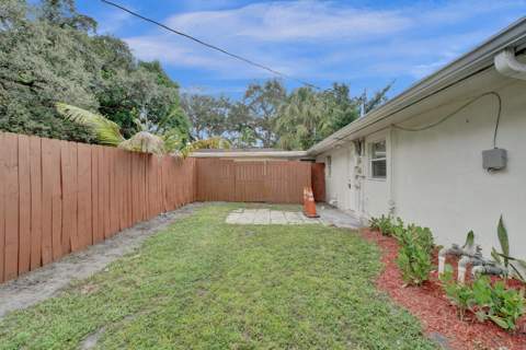 5073 SW 28th Avenue, Dania Beach FL - photo 10 of 72