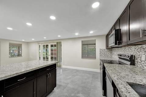 5073 SW 28th Avenue, Dania Beach FL - photo 20 of 72