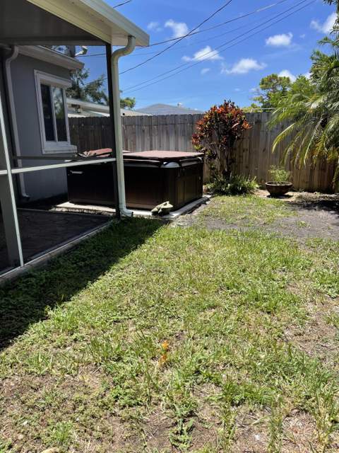 5433 NE 5th Avenue, Oakland Park FL - photo 8 of 11