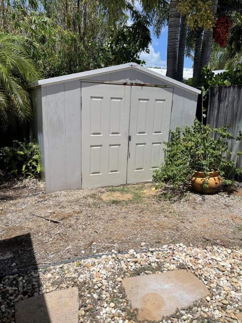 5433 NE 5th Avenue, Oakland Park FL - photo 10 of 11