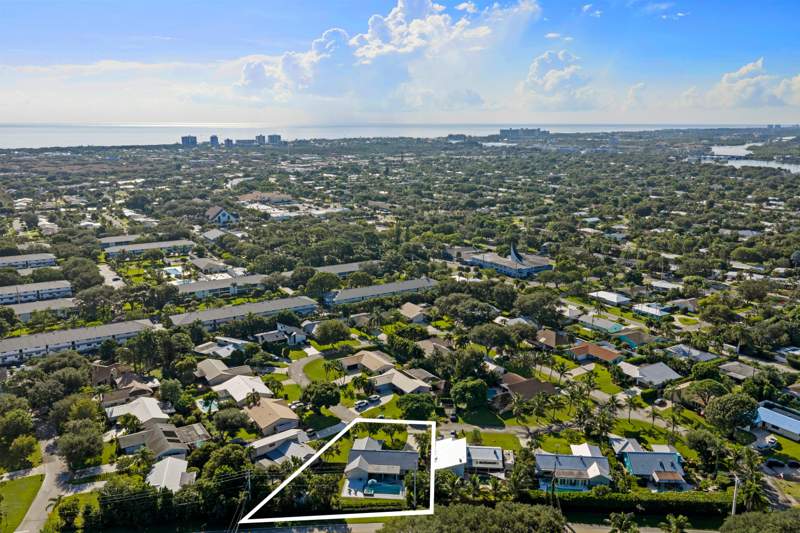 3 bedroom Single Family Residence at 4456 Nicole Circle, Riverside Pines, Jupiter — photo 3