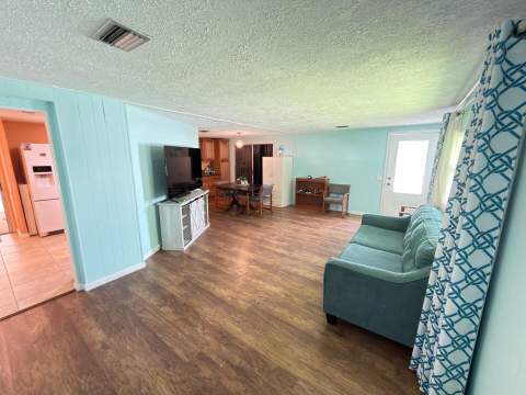 7337 SE Swan Avenue, Hobe Sound FL - photo 11 of 63