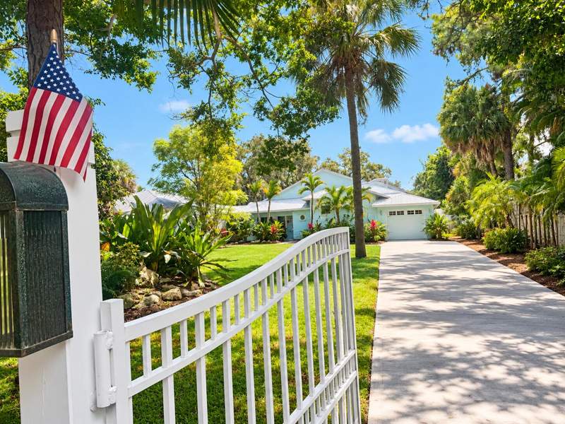 4 bedroom Single Family Residence at 3679 SW Saint Lucie Shores Drive, St Lucie Shores, Palm City — photo 2