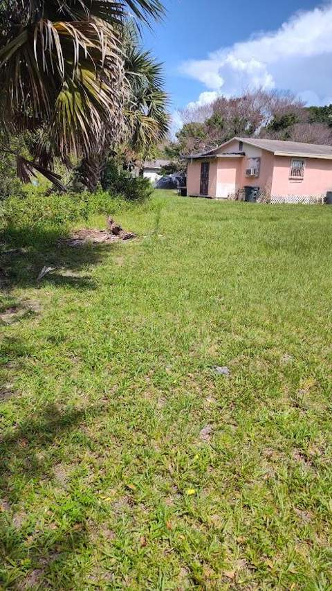 1203 Avenue G, Fort Pierce FL - photo 6 of 6