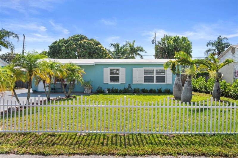 3 bedroom Single Family Residence at 503 N Pennock Lane, Eastview Manor, Jupiter — photo 3
