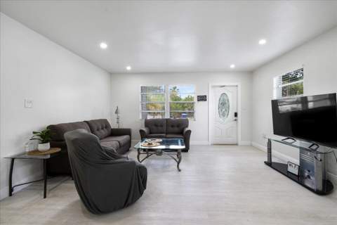 503 N Pennock Lane, Jupiter FL - photo 10 of 36