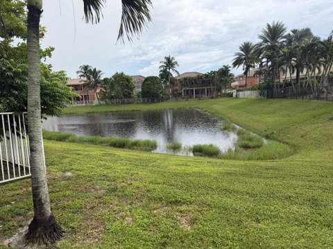 2243 Ridgewood Circle, Royal Palm Beach FL - photo 14 of 45