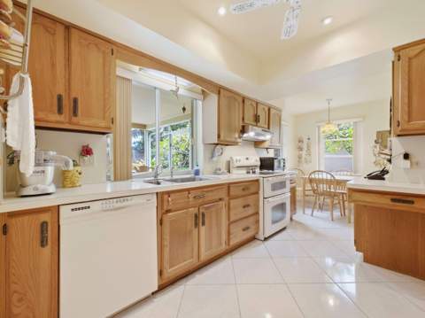 151 SW 8th Avenue, Boca Raton FL - photo 12 of 40