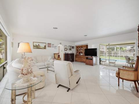 151 SW 8th Avenue, Boca Raton FL - photo 7 of 40
