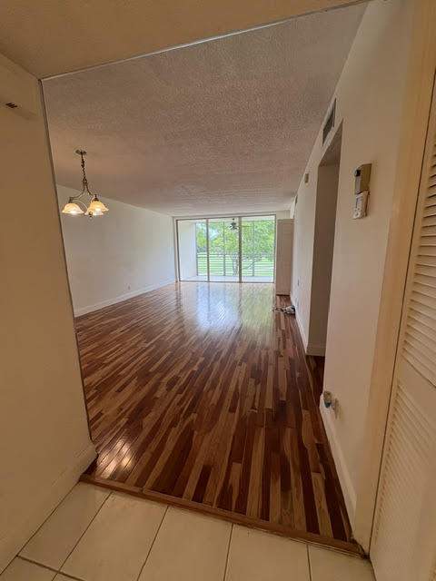3800 Oaks Clubhouse Drive #Unit 211, Pompano Beach FL - photo 6 of 24