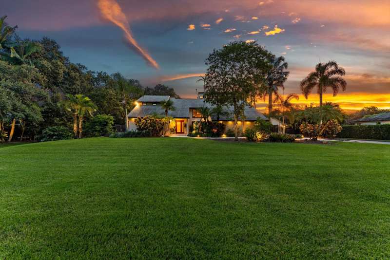 5 bedroom Single Family Residence at 3551 SW 116th Avenue, Majestic Groves, Davie — photo 1