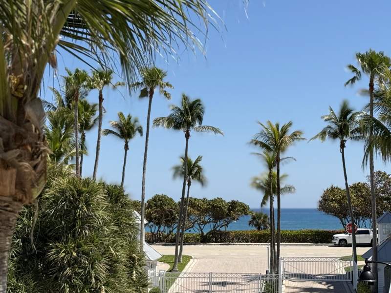 4 bedroom Single Family Residence at 130 Jupiter Key Road, Jupiter Key, Jupiter — photo 3