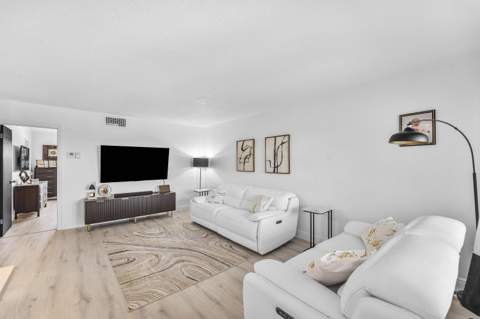 806 SE 7th Street #408, Deerfield Beach FL - photo 9 of 24