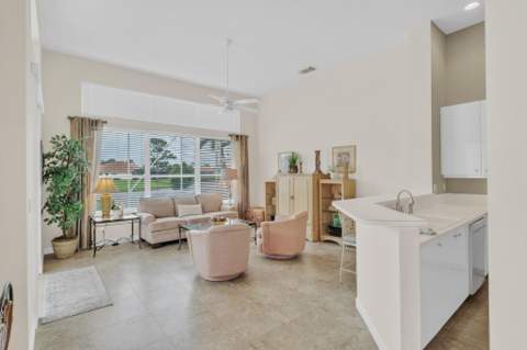 700 SW Lake Charles Circle, Port St. Lucie FL - photo 15 of 51