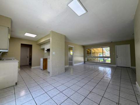 2530 NW 26th Court, Oakland Park FL - photo 8 of 29