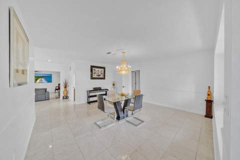 400 E Acre Drive, Plantation FL - photo 16 of 99