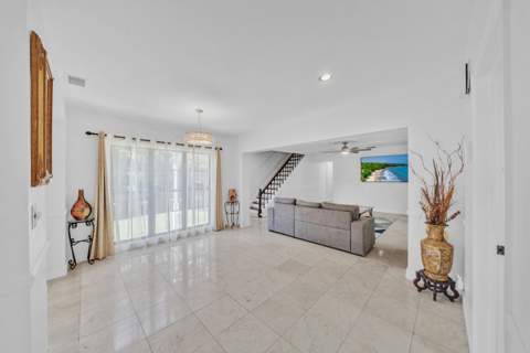 400 E Acre Drive, Plantation FL - photo 20 of 99