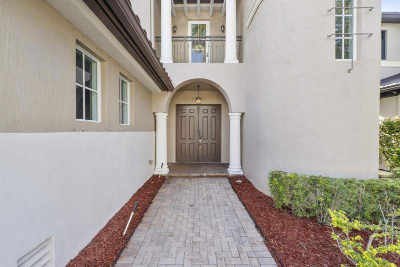 4 bedroom Single Family Residence at 8031 NW 125th Terrace, Heron Bay North Plat 2, Parkland — photo 4