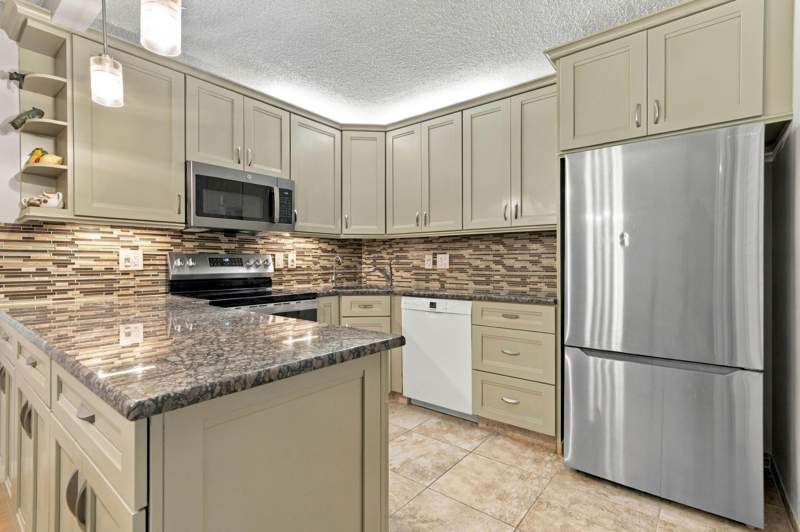 2 bedroom Condominium at 308 Knotty Pine Circle #D-1, Pine Ridge South III Condo, Greenacres — photo 2