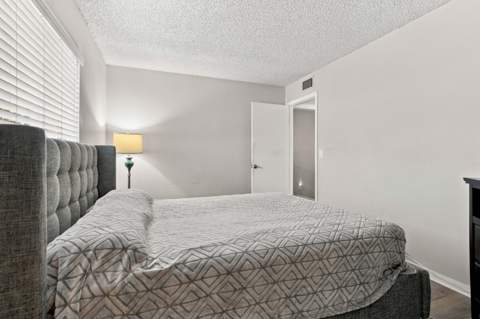 308 Knotty Pine Circle #D-1, Greenacres FL - photo 10 of 13