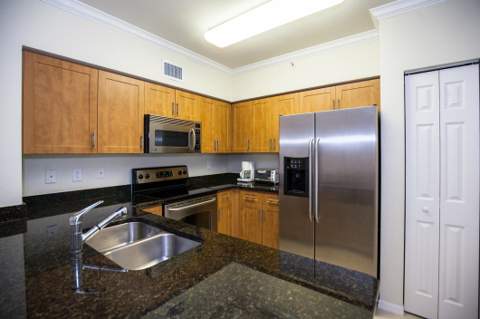6492 Emerald Dunes Drive #205, West Palm Beach FL - photo 7 of 23