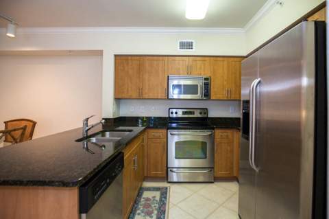 6492 Emerald Dunes Drive #205, West Palm Beach FL - photo 8 of 23