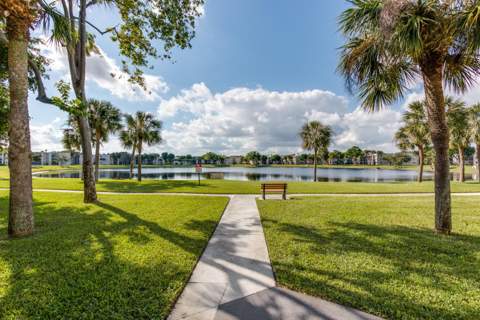 5310 Las Verdes Circle #220, Delray Beach FL - photo 19 of 20