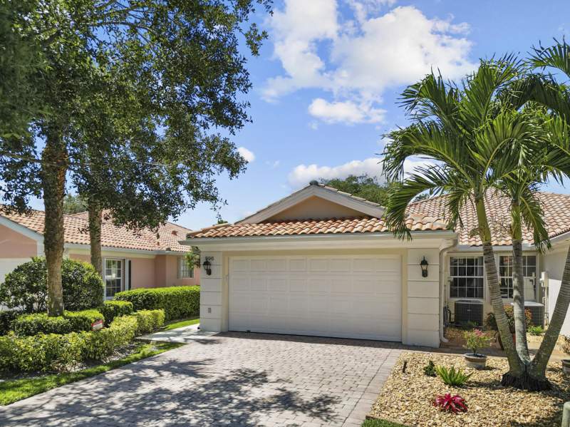 2 bedroom Villa at 996 SW Balmoral Trace, Florida Club, Stuart — photo 2