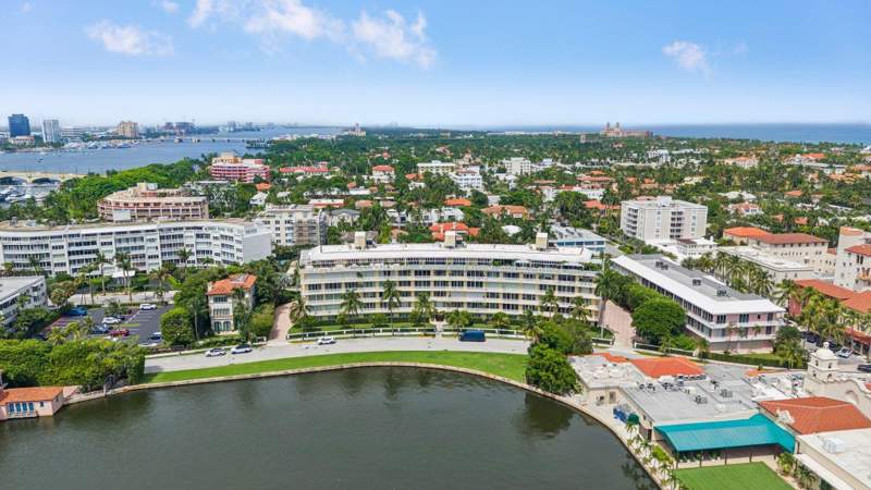 3 bedroom Condominium at 425 Worth Avenue #2F, Villas Inc, Palm Beach — photo 4