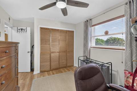 810 Lake Shore Drive #25, Lake Park FL - photo 21 of 25