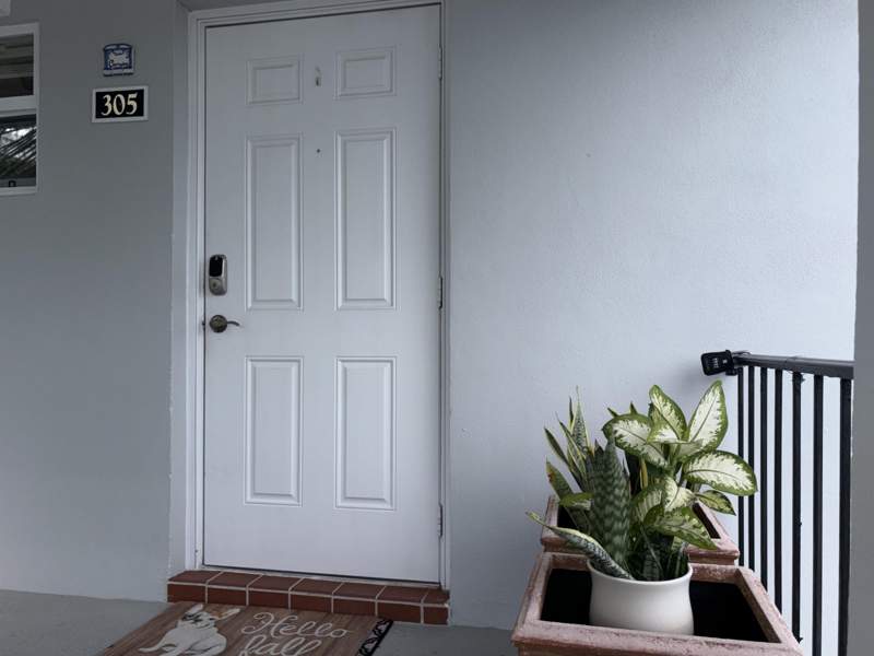 2 bedroom Condominium at 10 Colonial Club Drive #305, Colonial Club Condo Sec 1, Boynton Beach — photo 2
