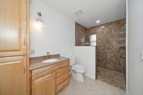 1129 W Lakes Drive, Deerfield Beach FL - photo 6 of 15
