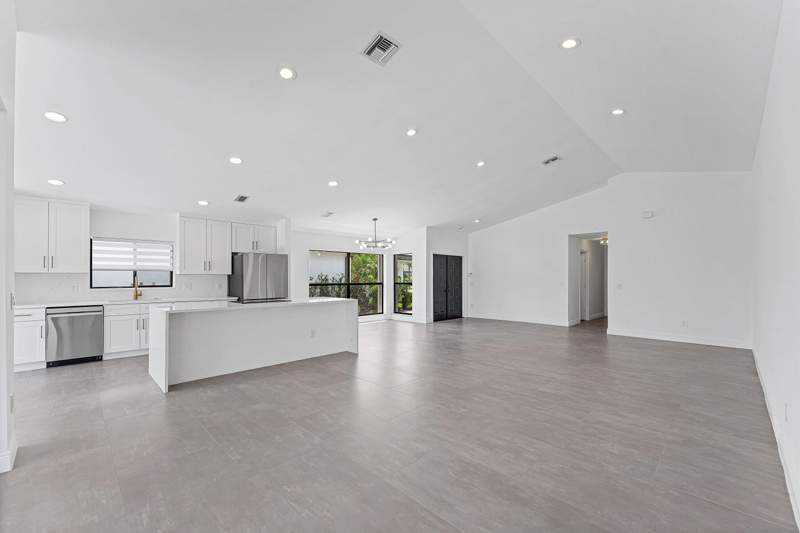 3 bedroom Single Family Residence at 11152 Highland Circle, Boca Woods Country Club Ph 3B, Boca Raton — photo 3