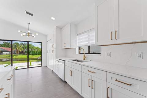 11152 Highland Circle, Boca Raton FL - photo 8 of 44