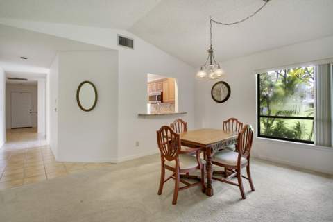 6807 SE Yorktown Drive, Hobe Sound FL - photo 6 of 40