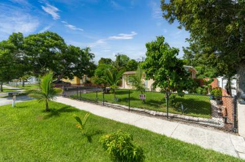 171 NE 28th Court, Boynton Beach FL - photo 8 of 56
