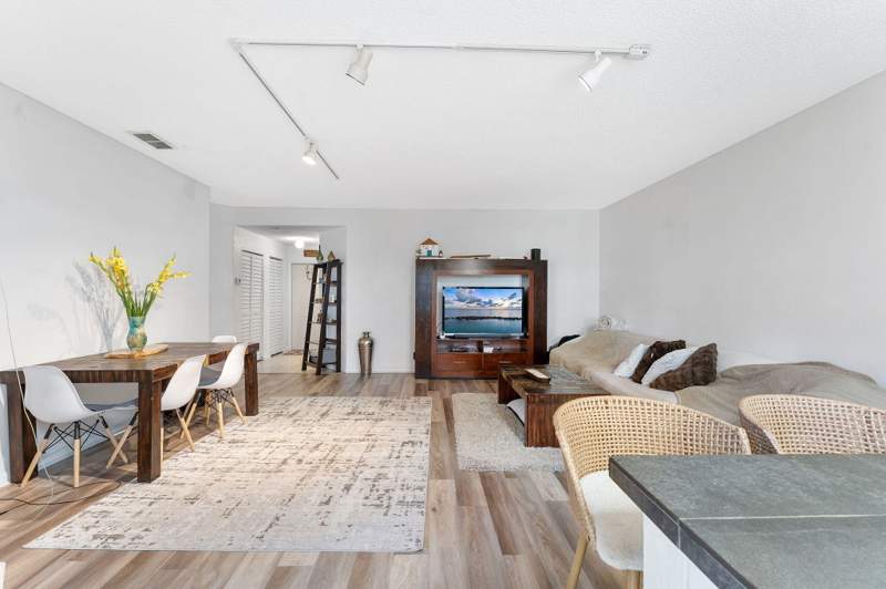 2 bedroom Condominium at 6595 Via Regina, Plum At Boca Pointe Condos One Thru 15 Filed In Or, Boca Raton — photo 3