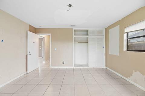 6540 Grant Court, Hollywood FL - photo 15 of 30