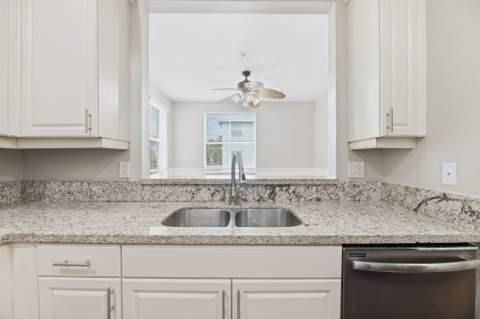 4107 Parkside Drive, Jupiter FL - photo 13 of 44