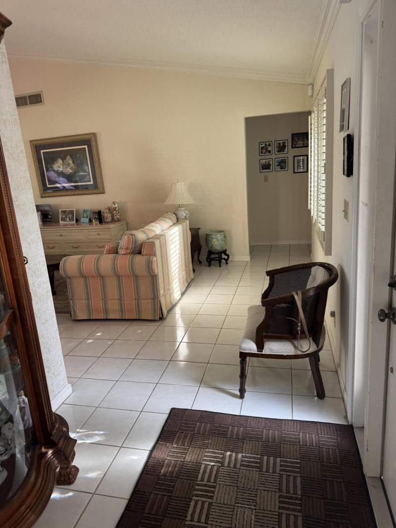 3 bedroom Single Family Residence at 10548 Greentrail Drive, P T V, Boynton Beach — photo 4